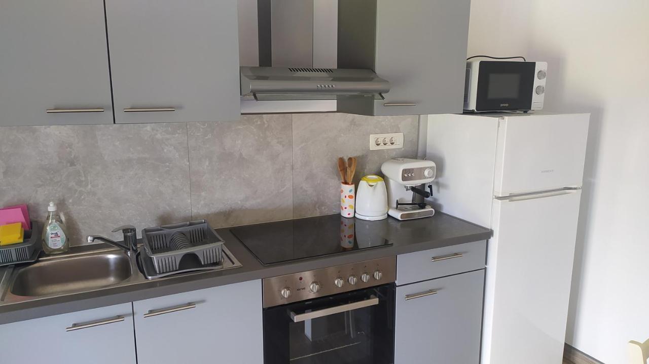 Apartman Greta Sukosan Exterior photo